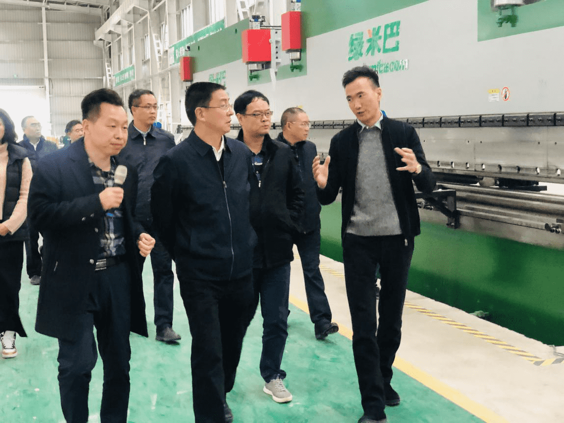 云南省統(tǒng)計(jì)局黨組書記、局長李啟榮一行調(diào)研綠米巴產(chǎn)業(yè)園